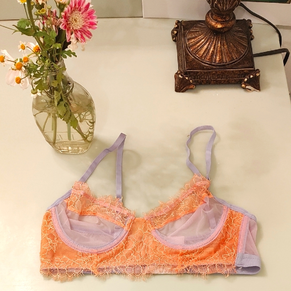 Bra Dora Larsen 34A Unlined Underwire
